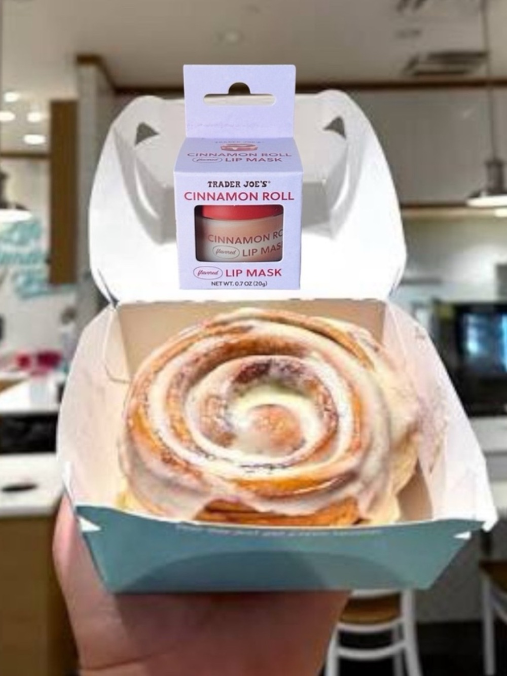 Cinnamon Roll Lip Mask Trader Joeโs NWT๐